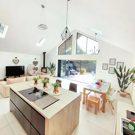 Cornwall Palma Villa: Luxurious Eden Project Retreat With Garden Views St Austell
